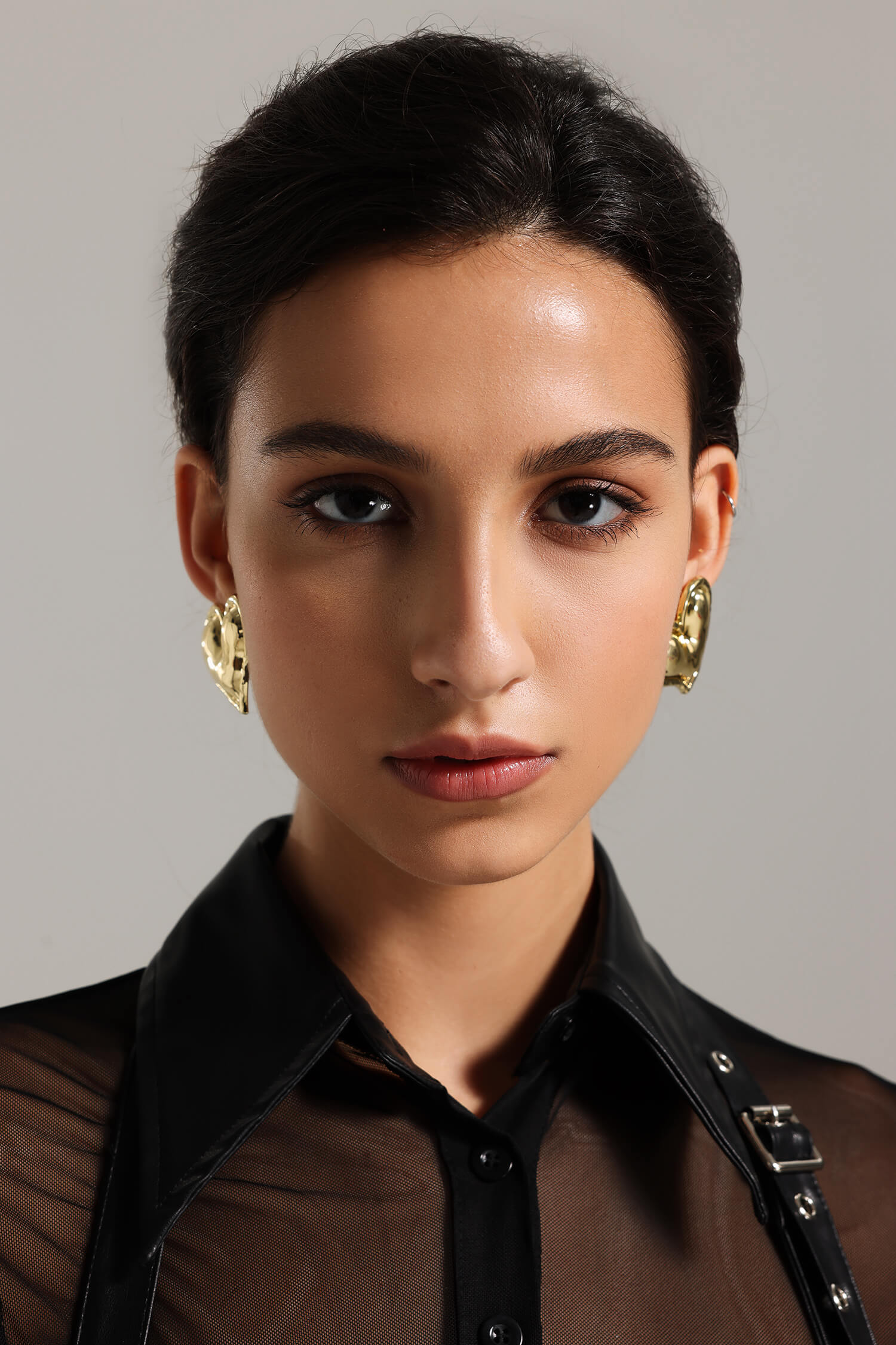 esther metallic heart earrings gold 2 1.jpg