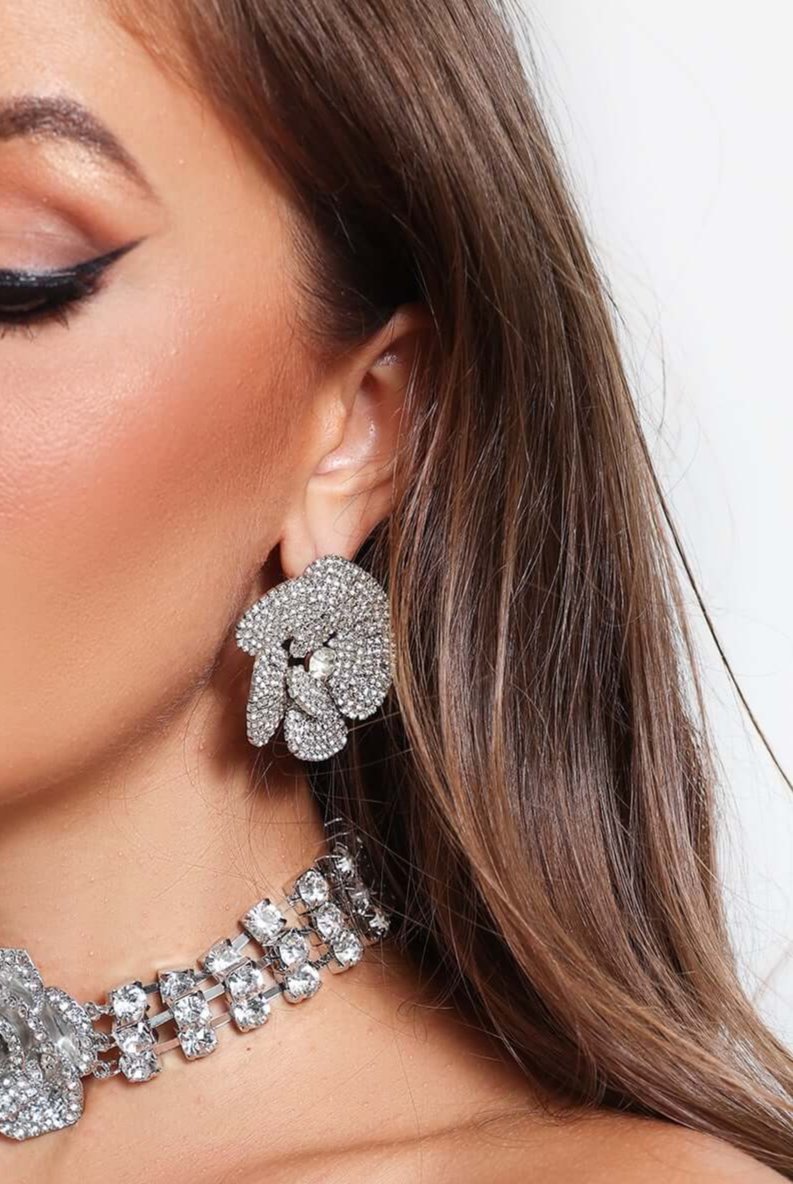 marilyn diamante sliver rose necklace 2 1.jpg marilyn diamante sliver rose necklace 2 1.jpg