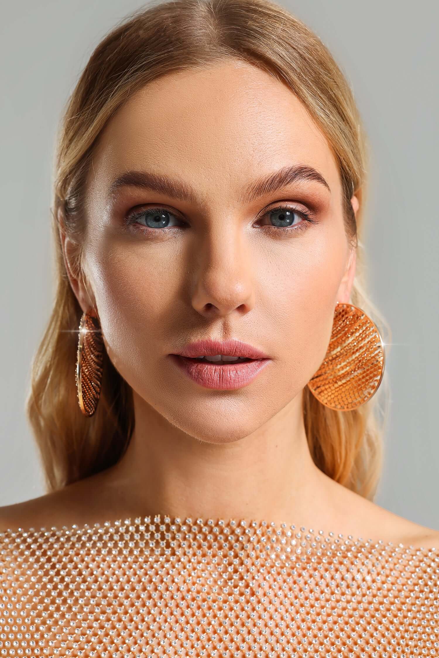 miriam diamante chain circle earrings 1 1.jpg